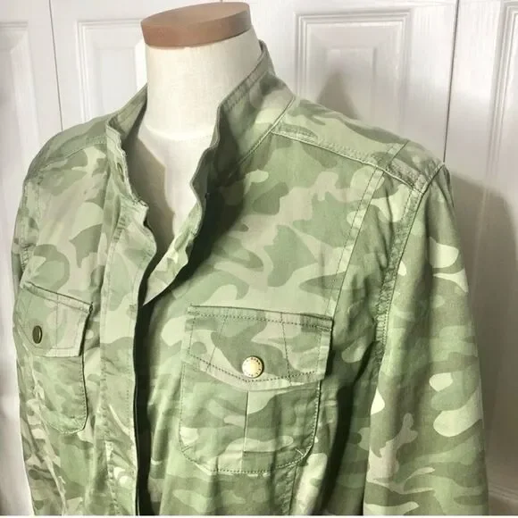 LL Bean Sherpa Lined Camouflage Green Women's Jacket EUC Large - Picture 2 of 4